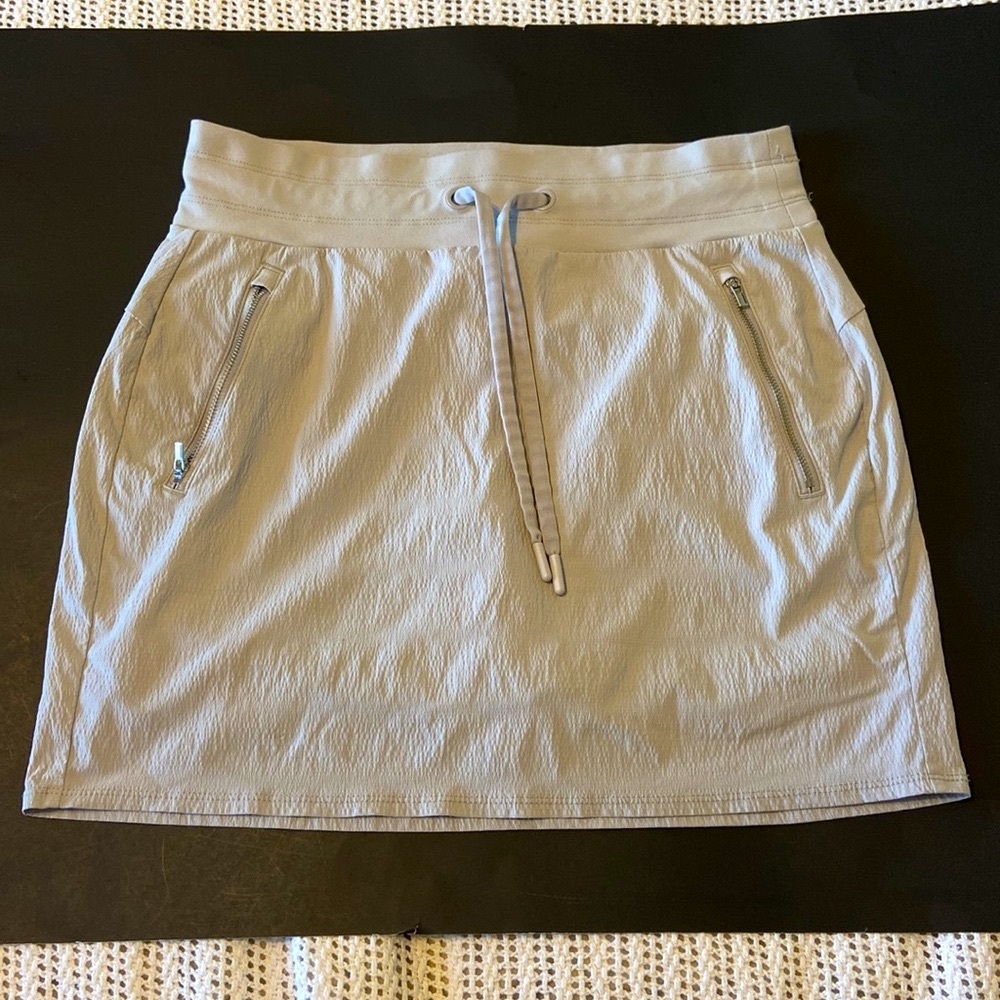 Athleta  Tennis or Golf Light Gray Skort - Size 4